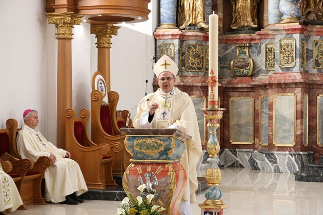 Biskup Bože Radoš predslavio uskrsno slavlje: "Onaj koji je uskrsnuo daje nam novu priliku za život, mir i radost"